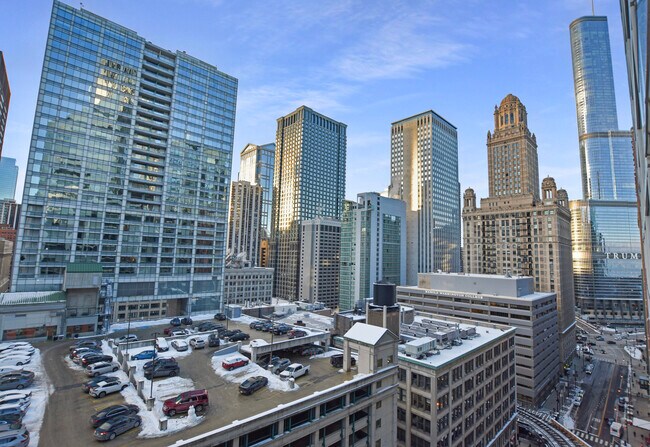 Building Photo - 60 E Randolph St