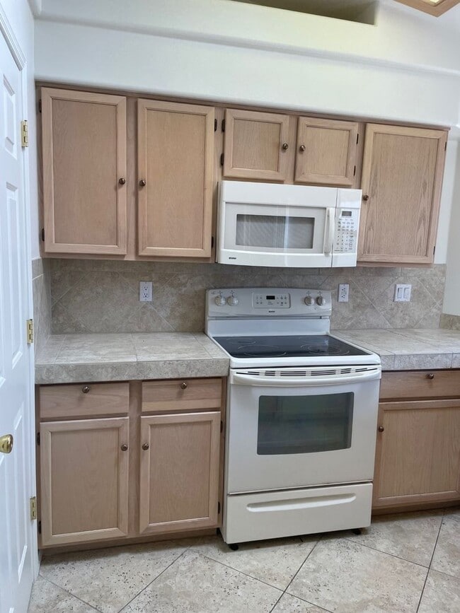 Building Photo - Coming Soon! DO NOT DISTURB TENANTS!