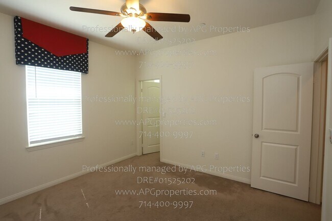 Building Photo - 509 S Trident St