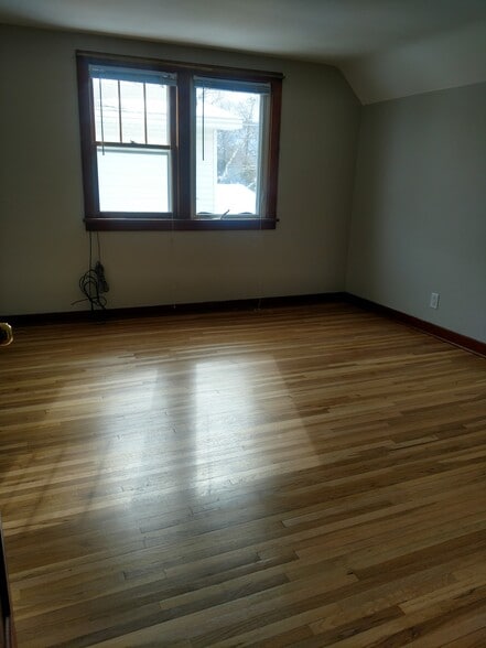 Building Photo - 414 Grand St