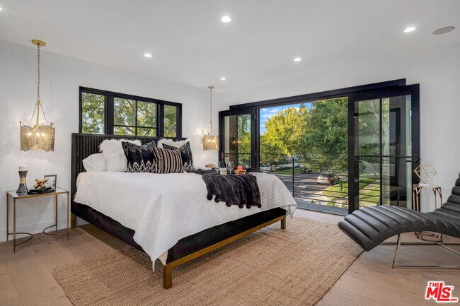 Building Photo - 12672 Stanwood Dr