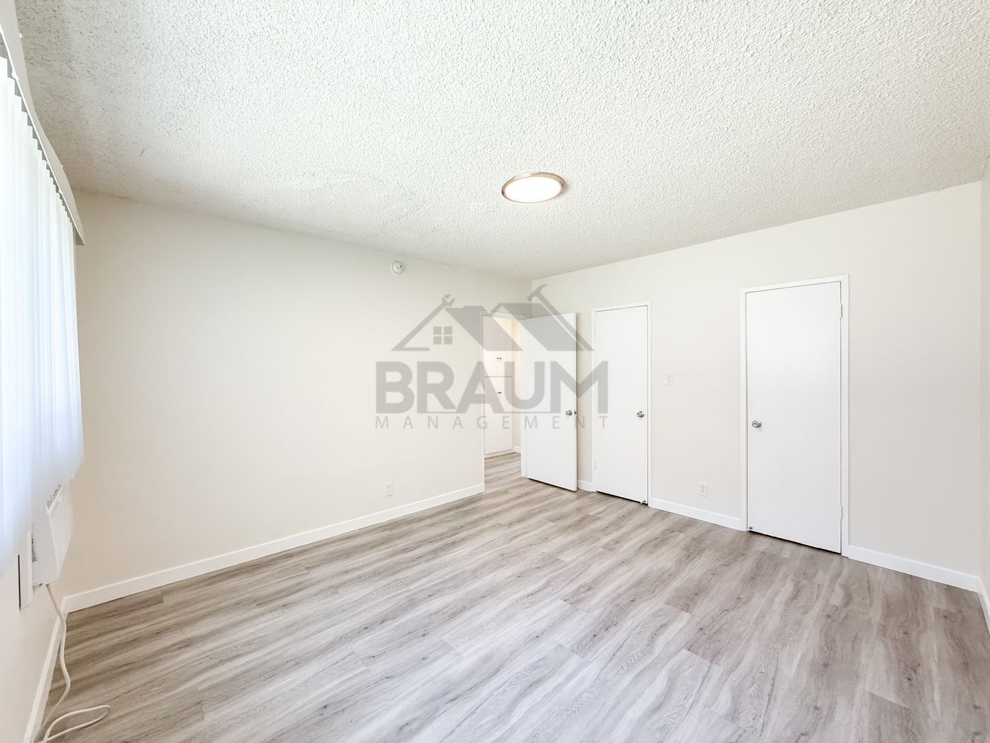 Building Photo - 5433 Sepulveda Blvd