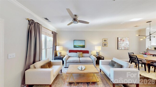 Building Photo - 1009 Park West Dr