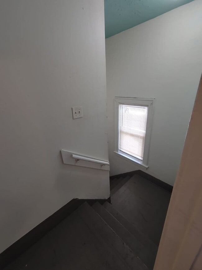 Building Photo - (DNT)3420NVelRPhillipsM