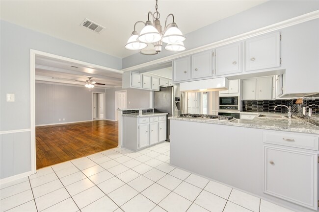 Building Photo - 1718 Anvil Dr