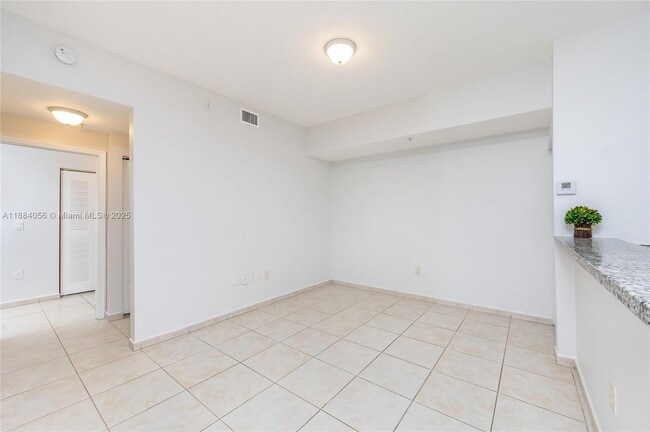 Building Photo - 7290 NW 114th Ave