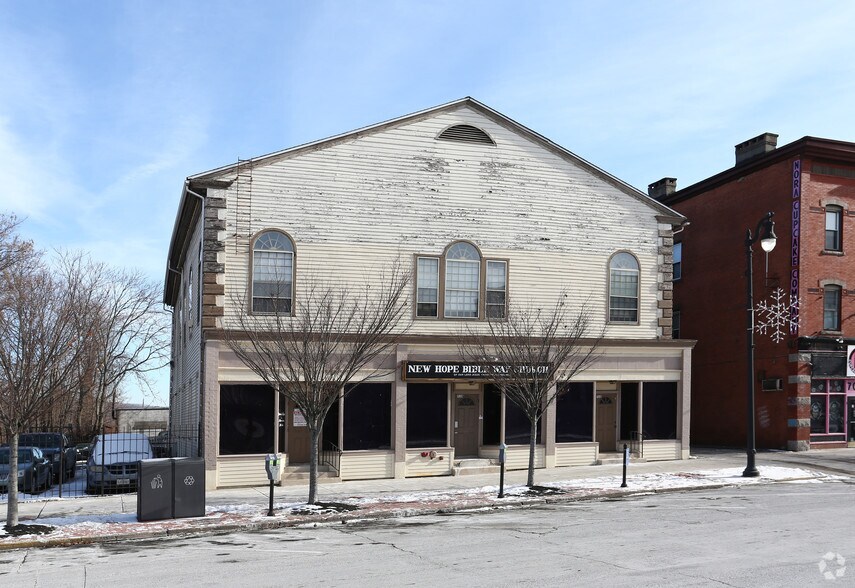 Building Photo - Middletown at Main