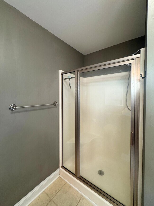 Building Photo - Lovely 3 Bed 2.5 Bath Home in Fayetteville