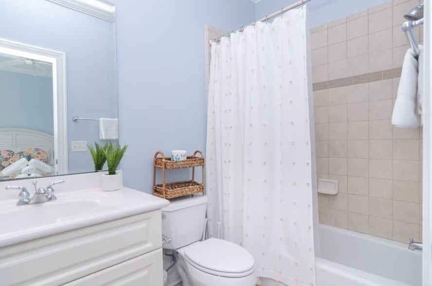 Building Photo - 14A E Greensboro St