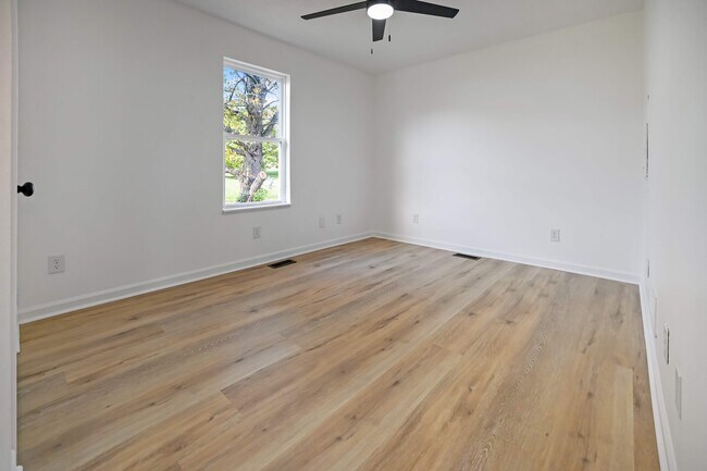 Building Photo - 421 Elkton Pl