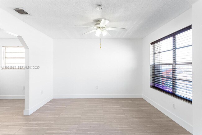 Building Photo - 1722 NW 5th St