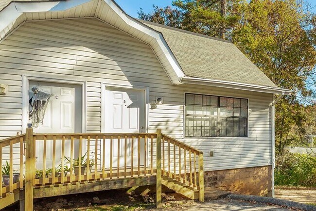 Building Photo - 4409 Delashmitt Rd