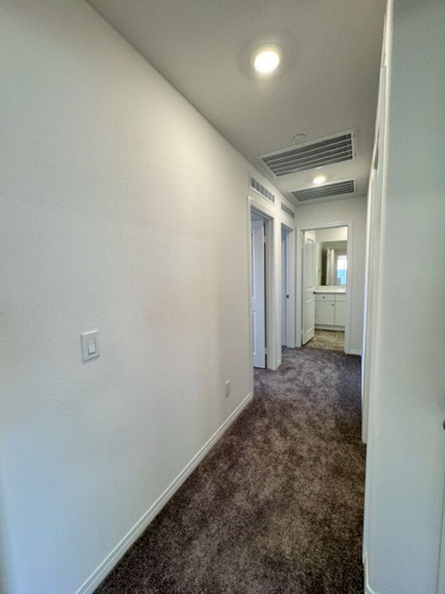 Building Photo - BRAND NEW 3 bedroom Willow Springs home av...