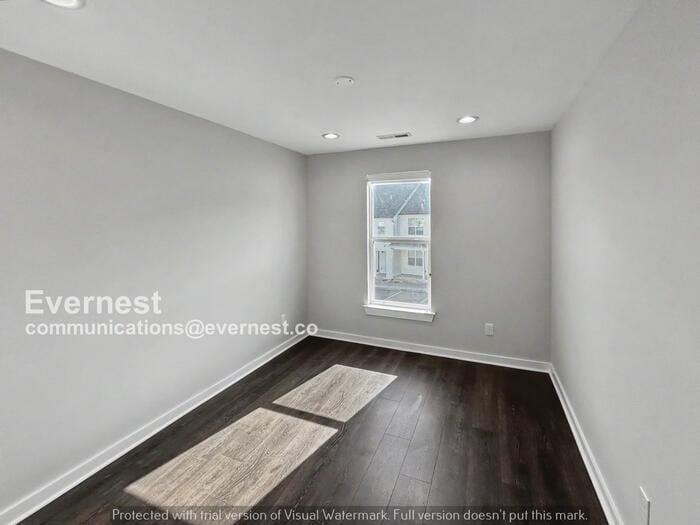 Building Photo - 205 Jeffries Wy