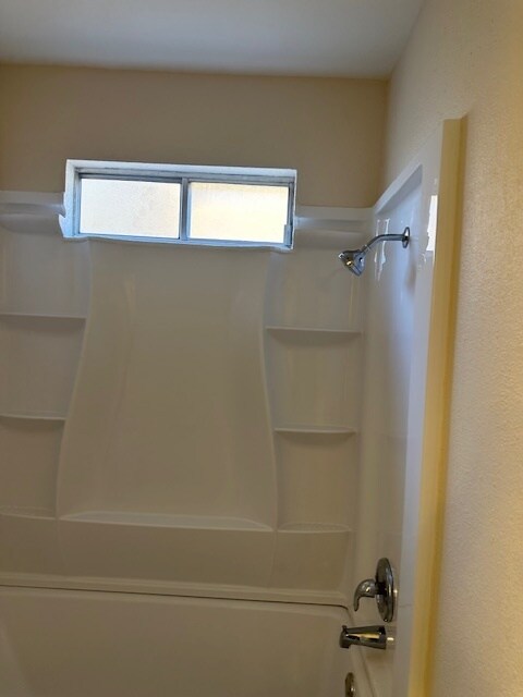 Building Photo - 1908 N Spring