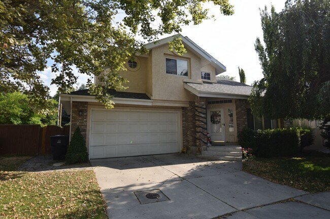 Building Photo - 2122 Rainbow Point Dr