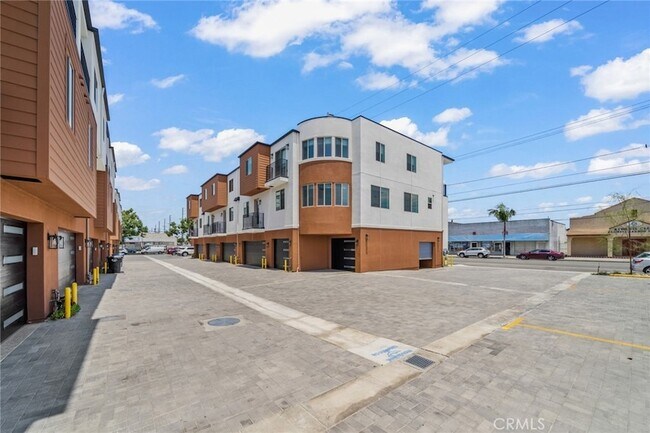 Building Photo - 24809 Narbonne Ave