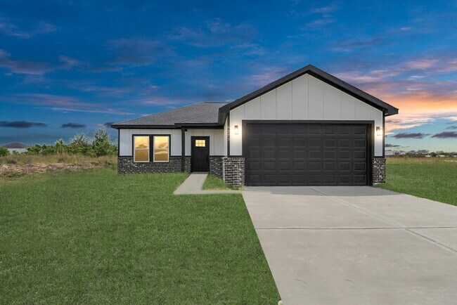 Building Photo - 6273 Rd 5503