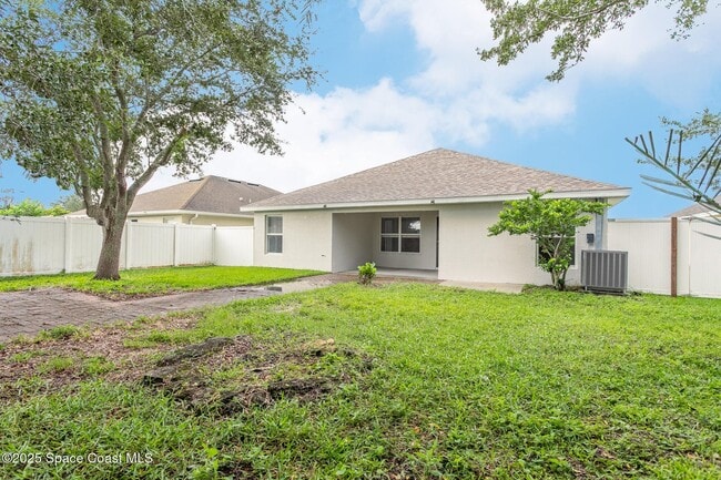 Building Photo - 2410 Bridgeport Cir
