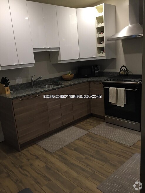 Building Photo - 33 Edison Green