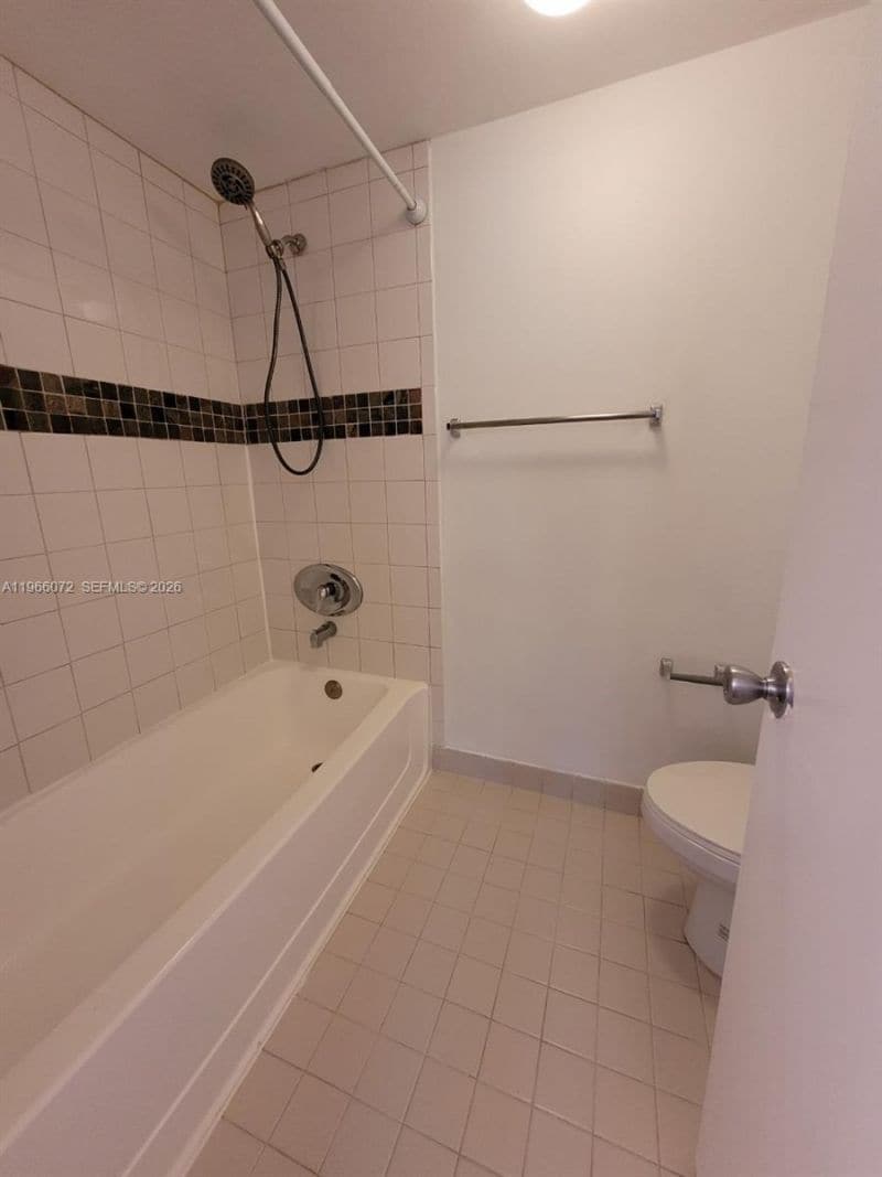 Building Photo - 9972 Nob Hill Pl