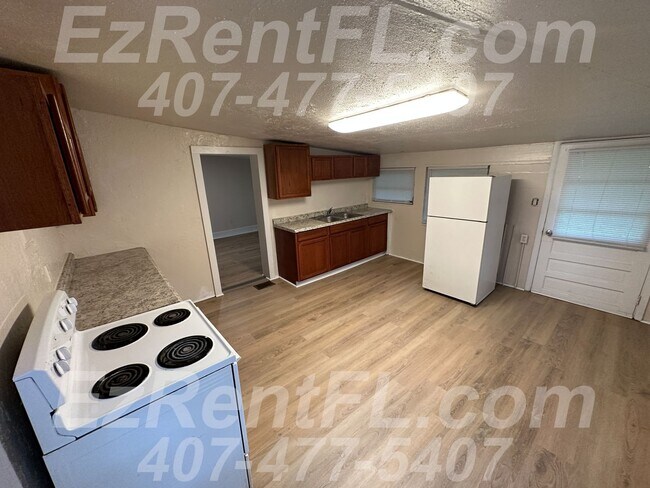 Building Photo - Charming 3/2 in Great Location In Deland
