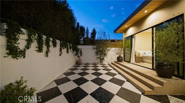 Building Photo - 8840 Ashcroft Ave