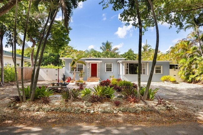 Building Photo - 5960 SW 46th Terrace
