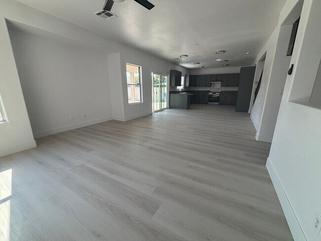 Building Photo - Spacious 4Br/3Ba Home in Galena Pointe – in North Las Vegas