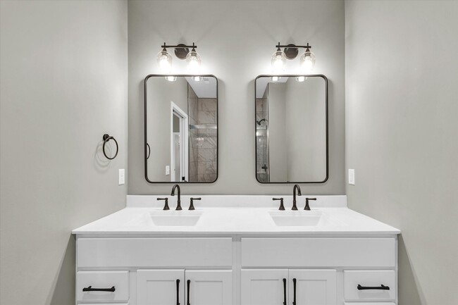 Building Photo - 3408 S Myra Ridge Dr
