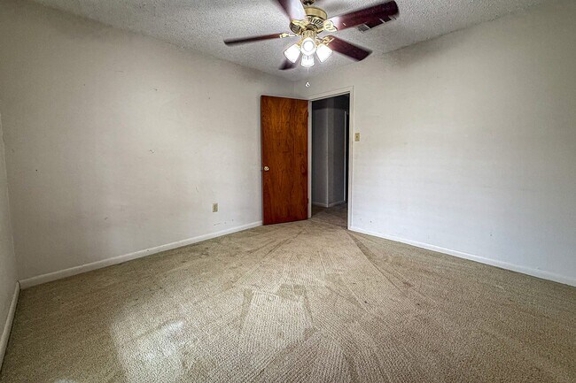 Building Photo - 51 -A Paul Dixon Rd