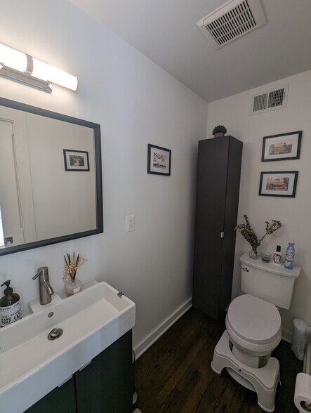 Building Photo - 5615 2nd St NW