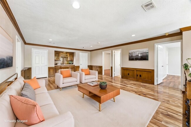 Building Photo - 1030 Crossroads Dr