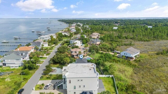 Building Photo - 500 Deer Point Dr