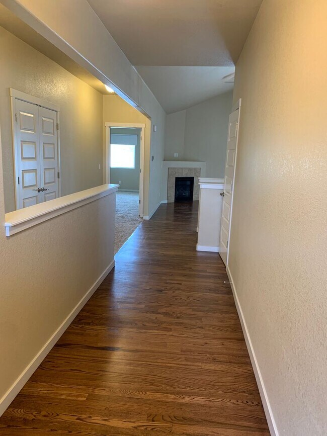 Building Photo - Ranch home with main floor master, 4 bed 3 bath Ranch home in Frederick