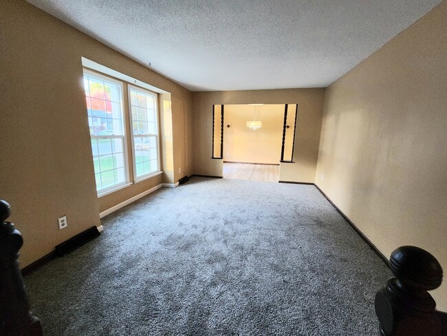 Front living room - 7325 N Brooklyn Ave