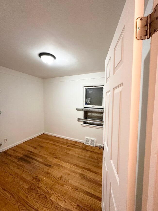 Building Photo - 18071 Albion Ave