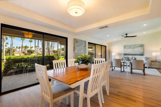 Building Photo - 54 Maximo Way