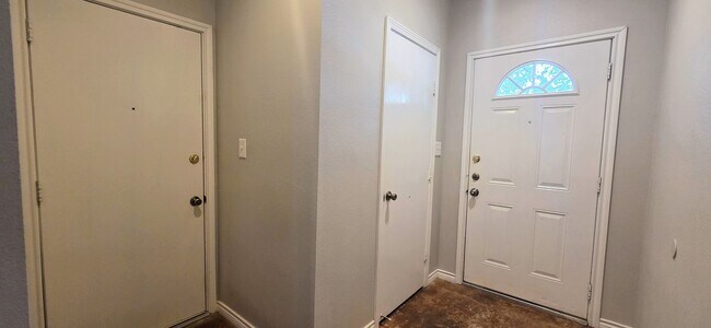 Building Photo - The Gardens at The Summit~3 Bedroom Townho...