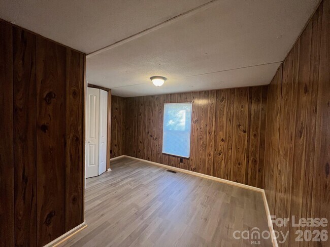 Building Photo - 108 Ricks Ln