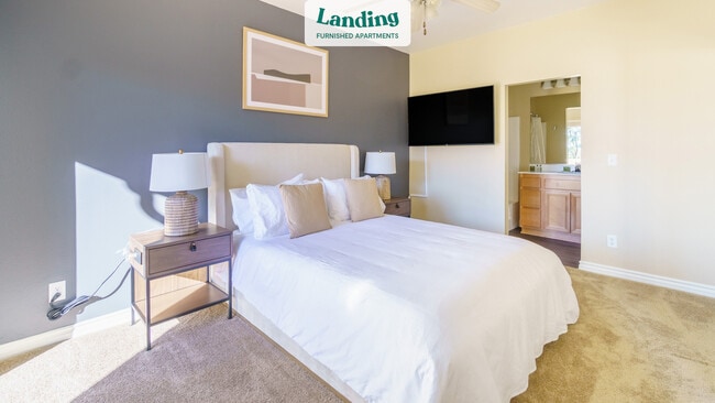 Building Photo - 8250 Vineyard Ave