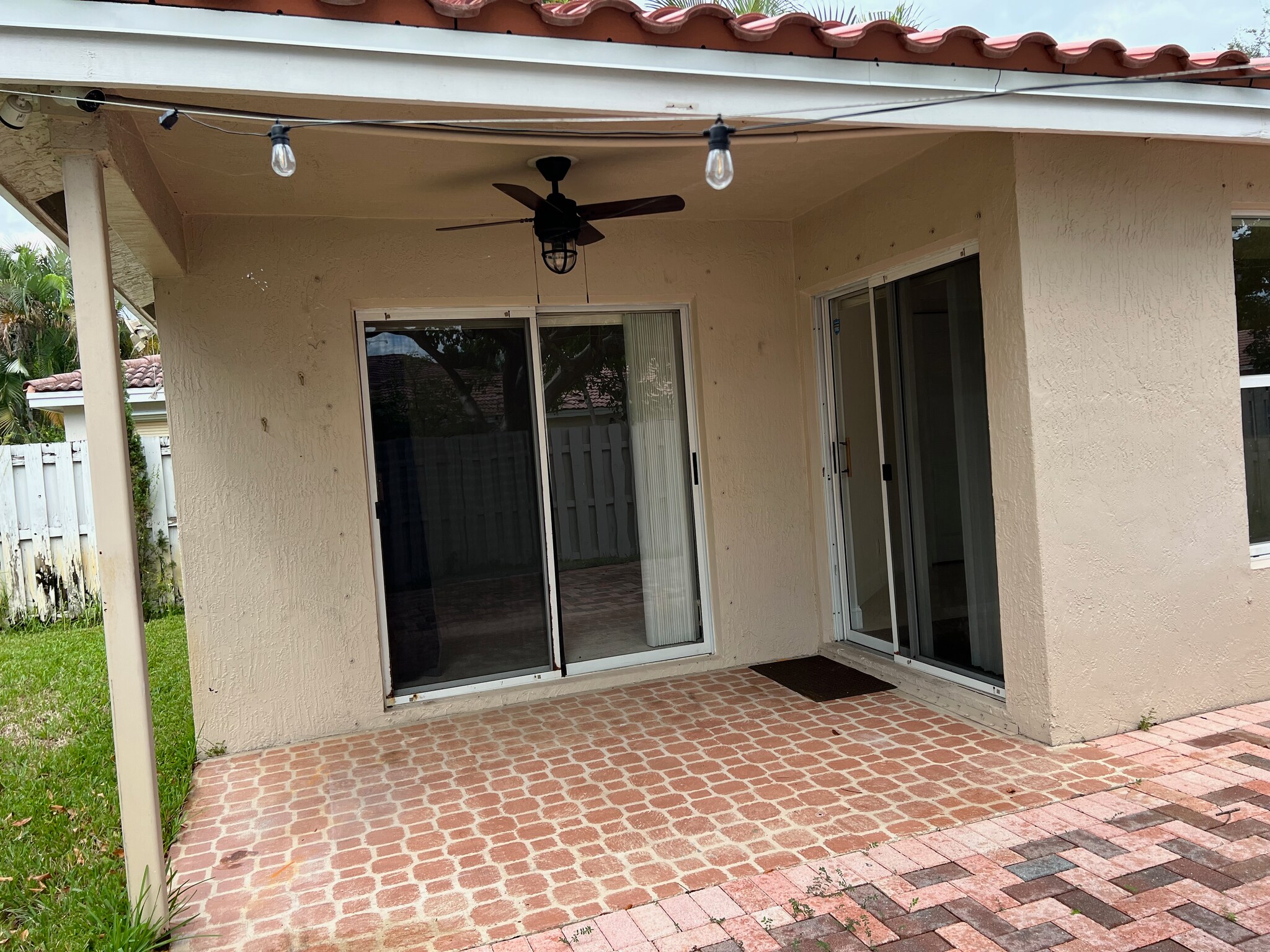 Building Photo - 6053 NW 45th Ave