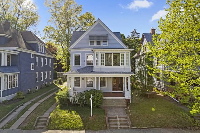 Primary Photo - 40 Hubinger St