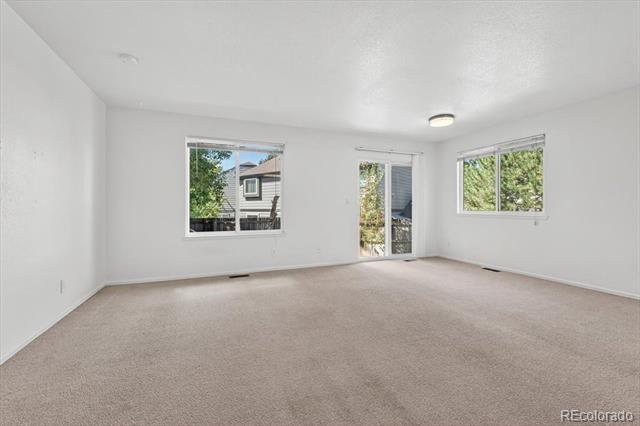 Building Photo - 10203 Vine Ct