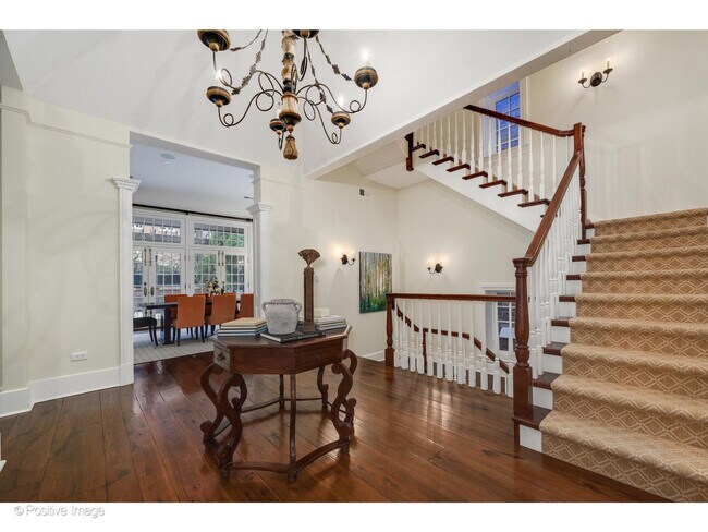 Building Photo - 446 W Huron St