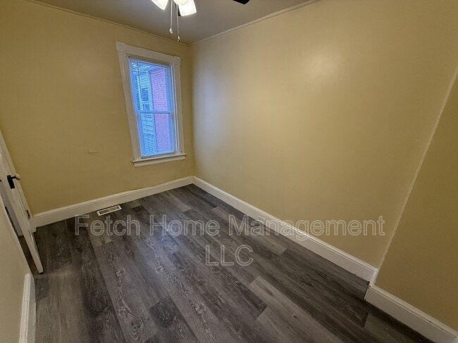 Building Photo - 830 Prangley Ave