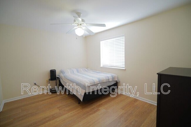 Building Photo - 4434 Gearhart Rd