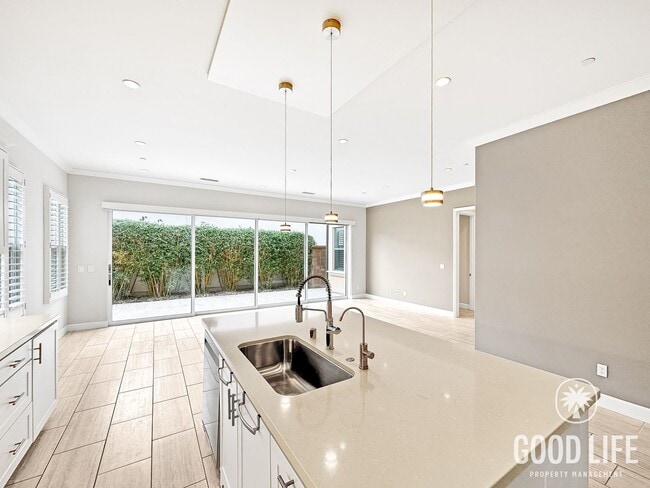 Building Photo - Stunning 3Bd/3.5Ba Home in Irvine w/Large Patio, Modern Design and 2 Master Suites!