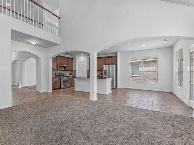 Building Photo - 25553 Oakhurst Forest Dr