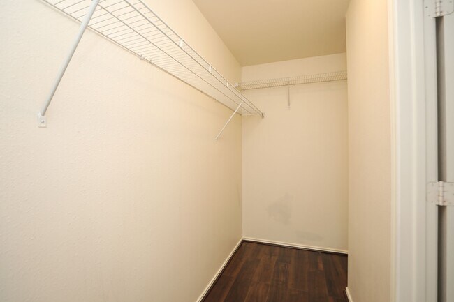 Building Photo - 12846 Colony Heath Ln